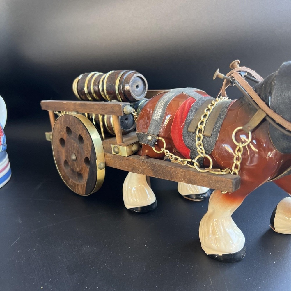 Ceramic Clydesdale Horse Pulling Barrel Cart Figurine - Picture 3 of 16